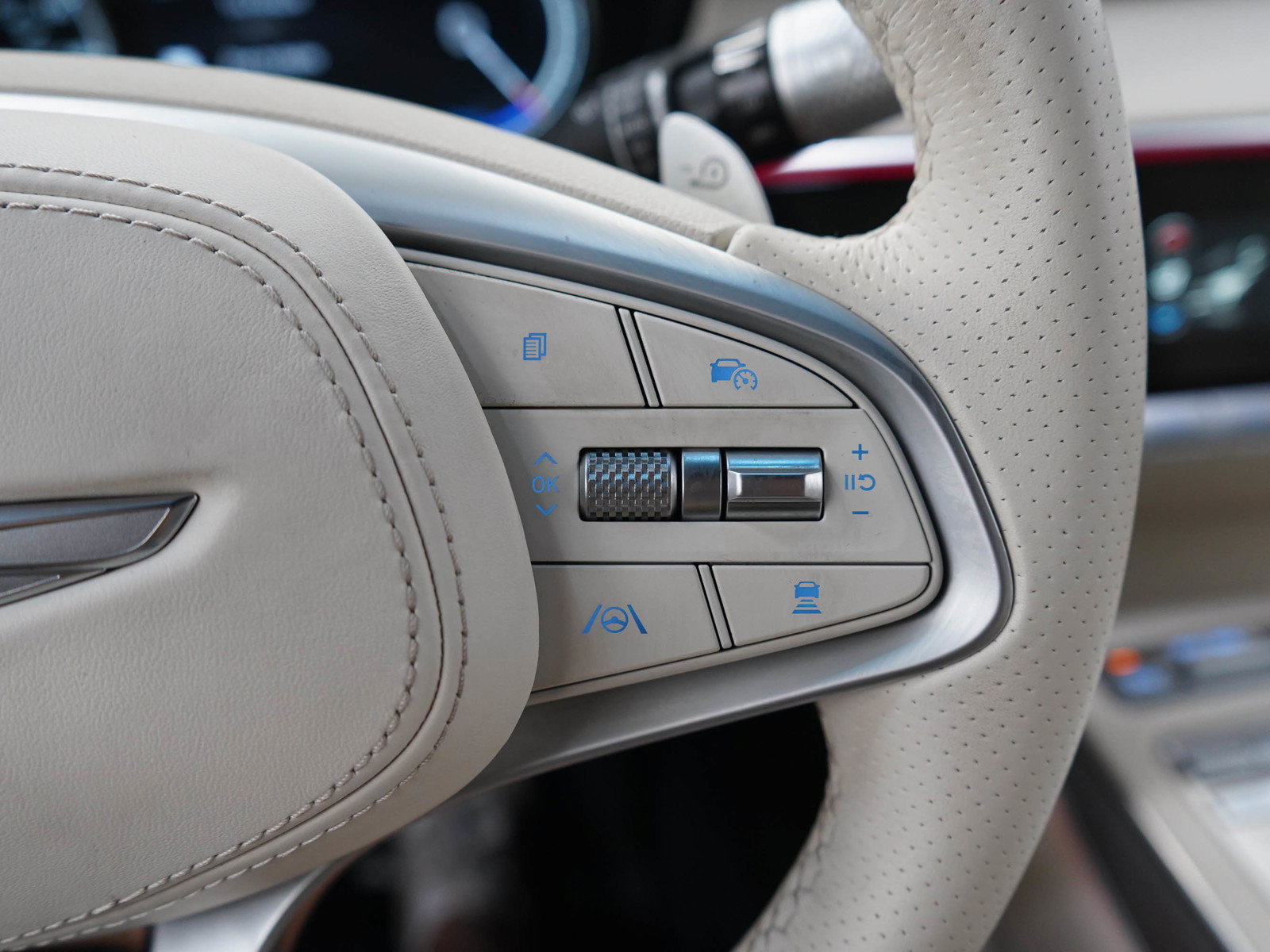 Used 2023 Genesis Electrified GV70 AWD/4WD image 25