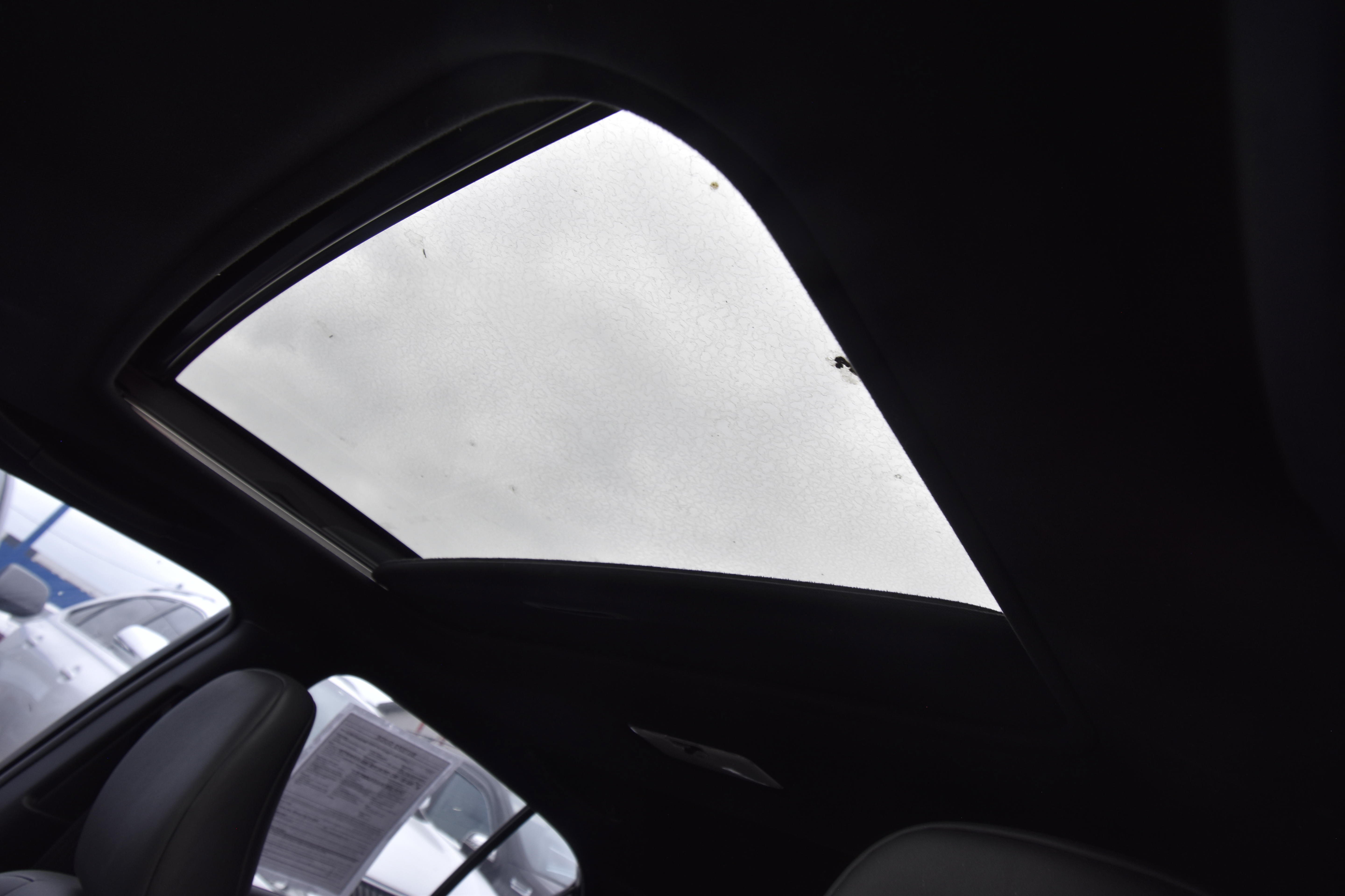 Used 2015 Lexus CT 200h w/ Navigation Package FWD image 12