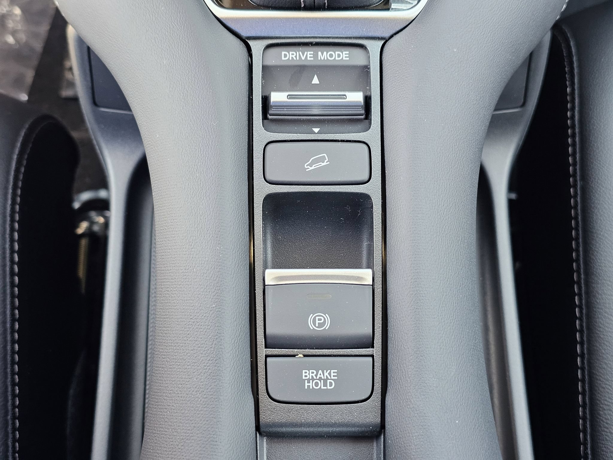 Used 2026 Honda HR-V EX-L image 30