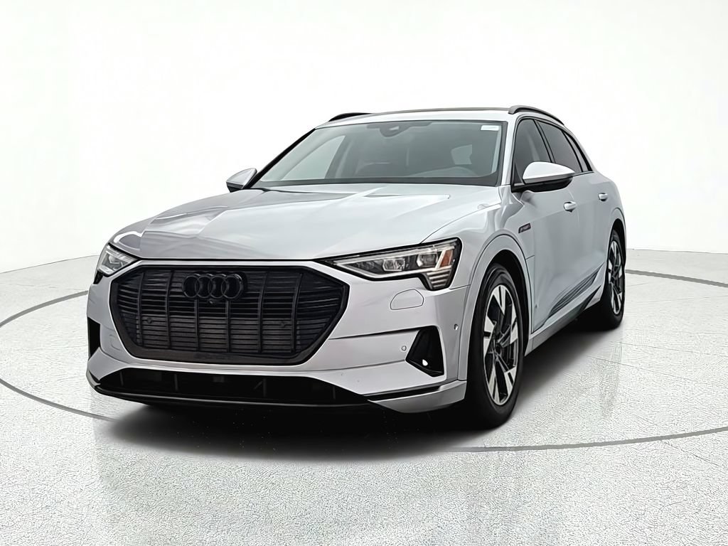 Used 2022 Audi e-tron Premium AWD/4WD image 2