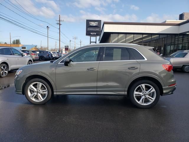 Used 2022 Audi Q3 2.0T Premium Plus w/ Premium Plus Package image 7