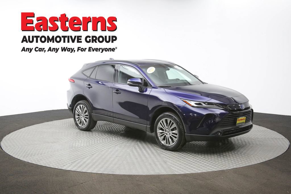 Used 2023 Toyota Venza XLE image 49