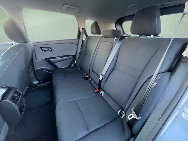 Used 2023 Nissan Rogue S image 27