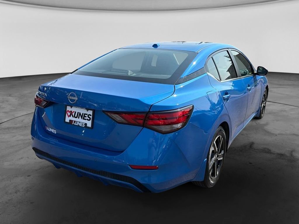 Used 2025 Nissan Sentra SV FWD image 9