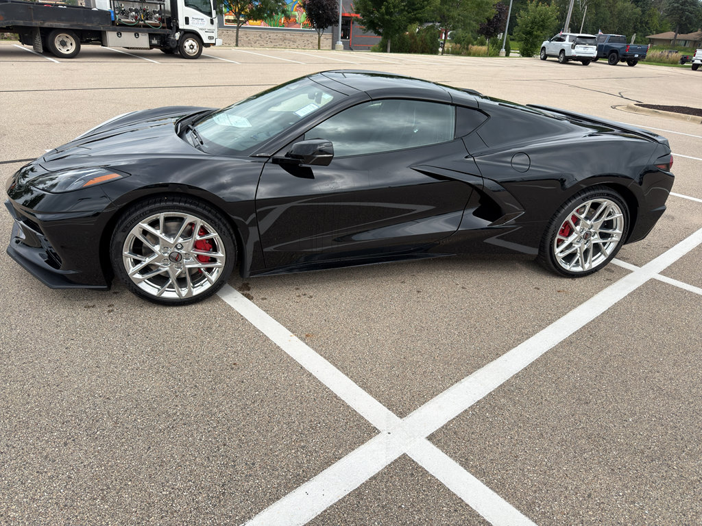 New 2027 Chevrolet Corvette Stingray Coupe w/ Z51 Performance Package RWD image 2