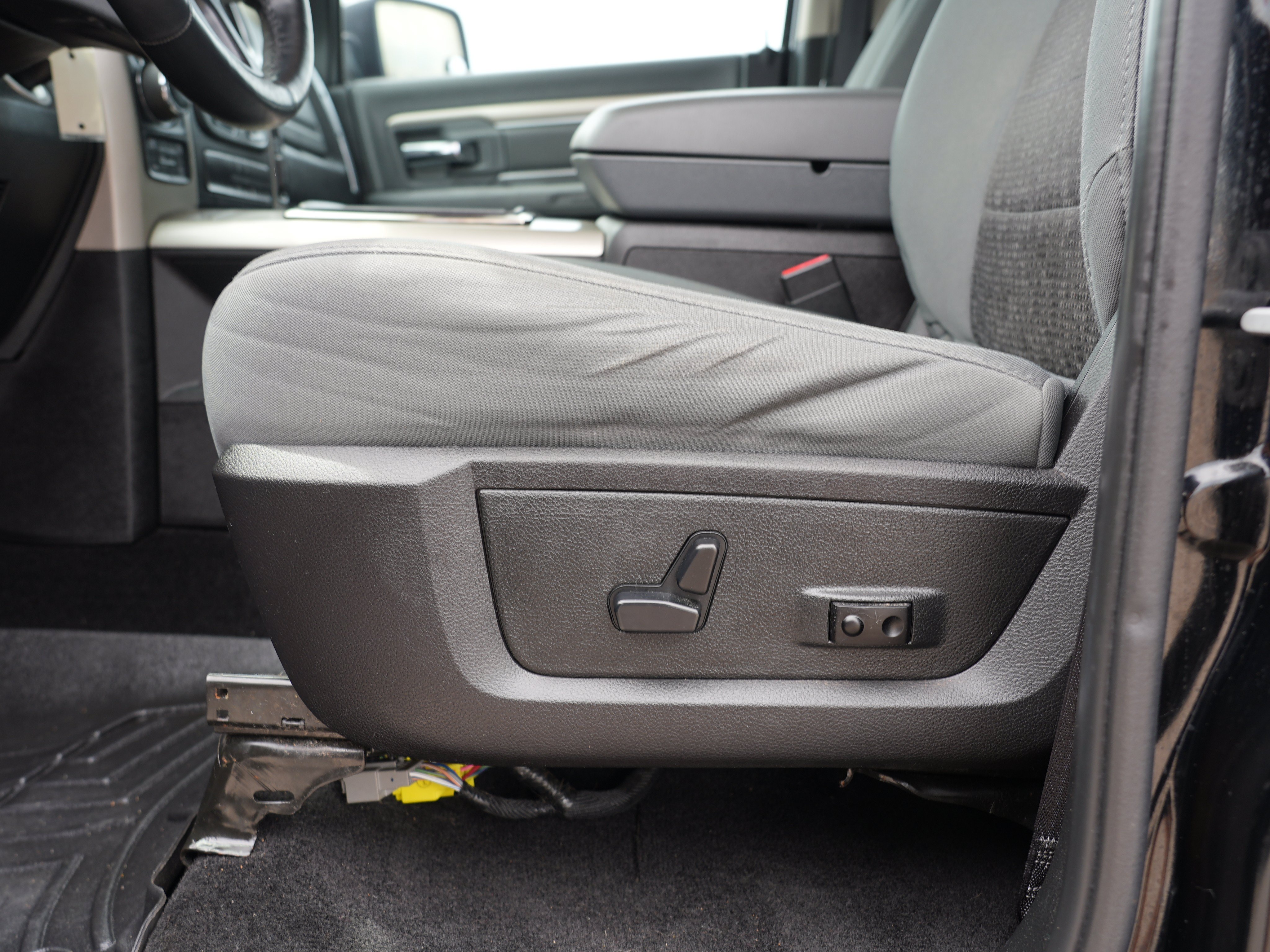 Used 2014 RAM 1500 Big Horn AWD/4WD image 15