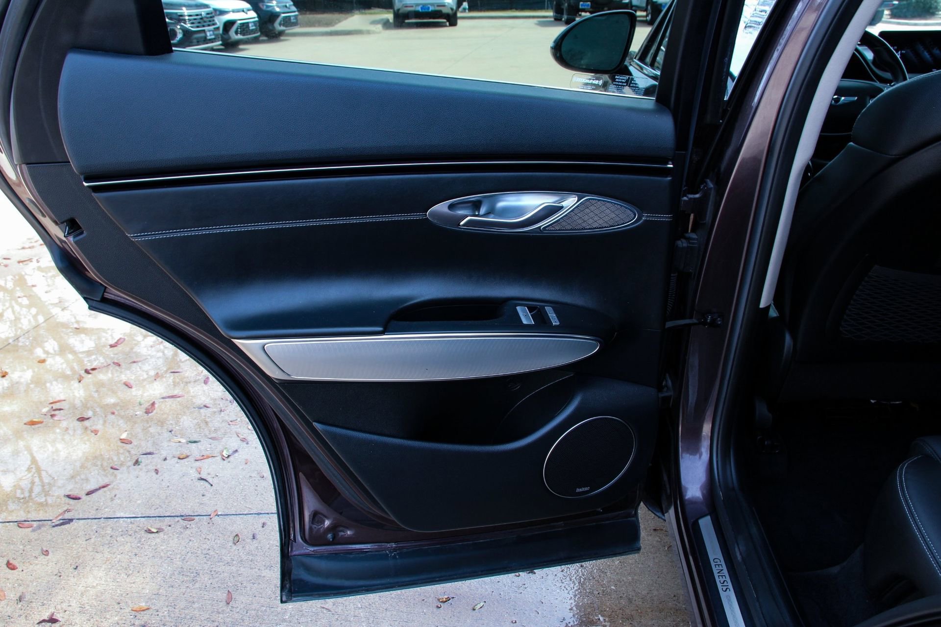 Used 2022 Genesis GV70 2.5T w/ Select Package image 37