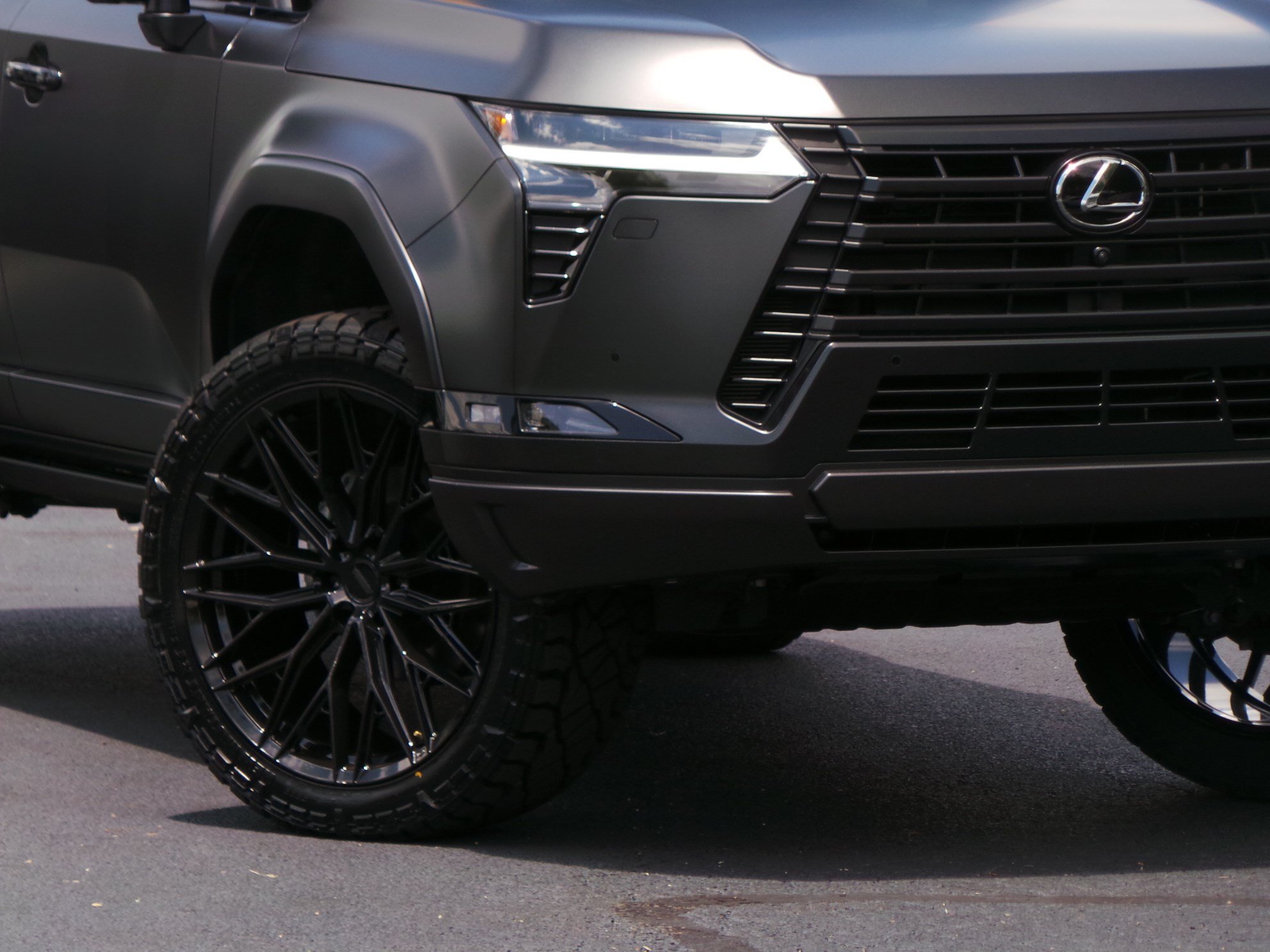Used 2025 Lexus GX 550 w/ Cold Area Package AWD/4WD image 25