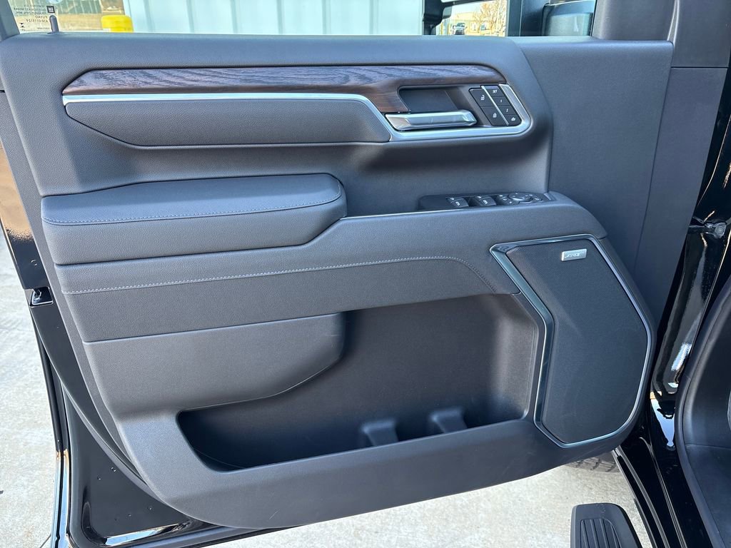New 2026 GMC Sierra 2500 SLT w/ SLT Premium Package image 15