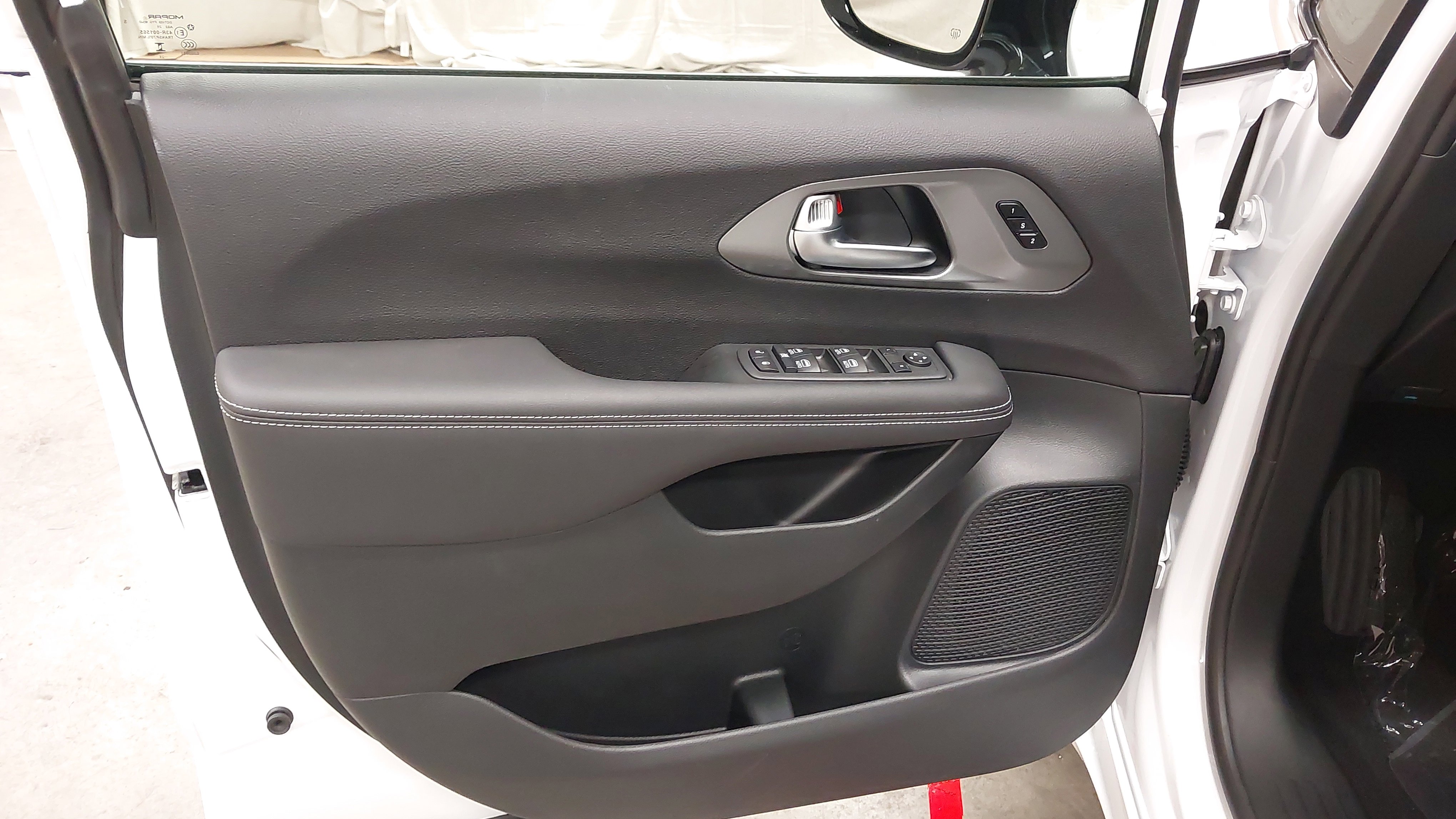 New 2026 Chrysler Pacifica Select image 24