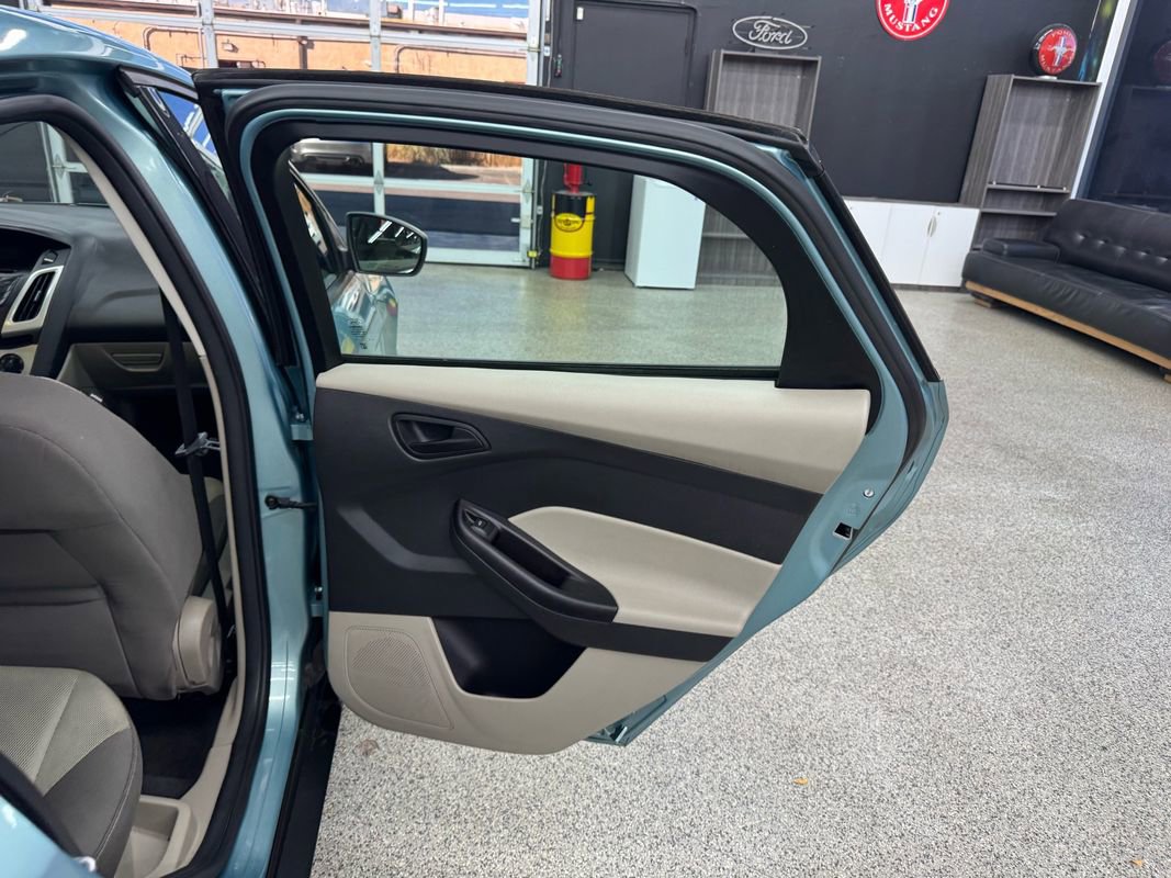 Used 2012 Ford Focus SE image 16
