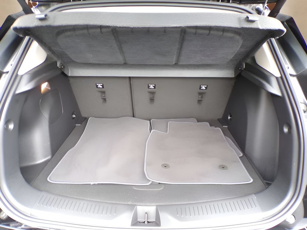 Used 2025 Buick Encore GX Sport Touring w/ Comfort Package FWD image 24