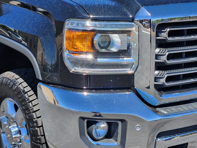 Used 2018 GMC Sierra 2500 SLT w/ Duramax Plus Package AWD/4WD image 9