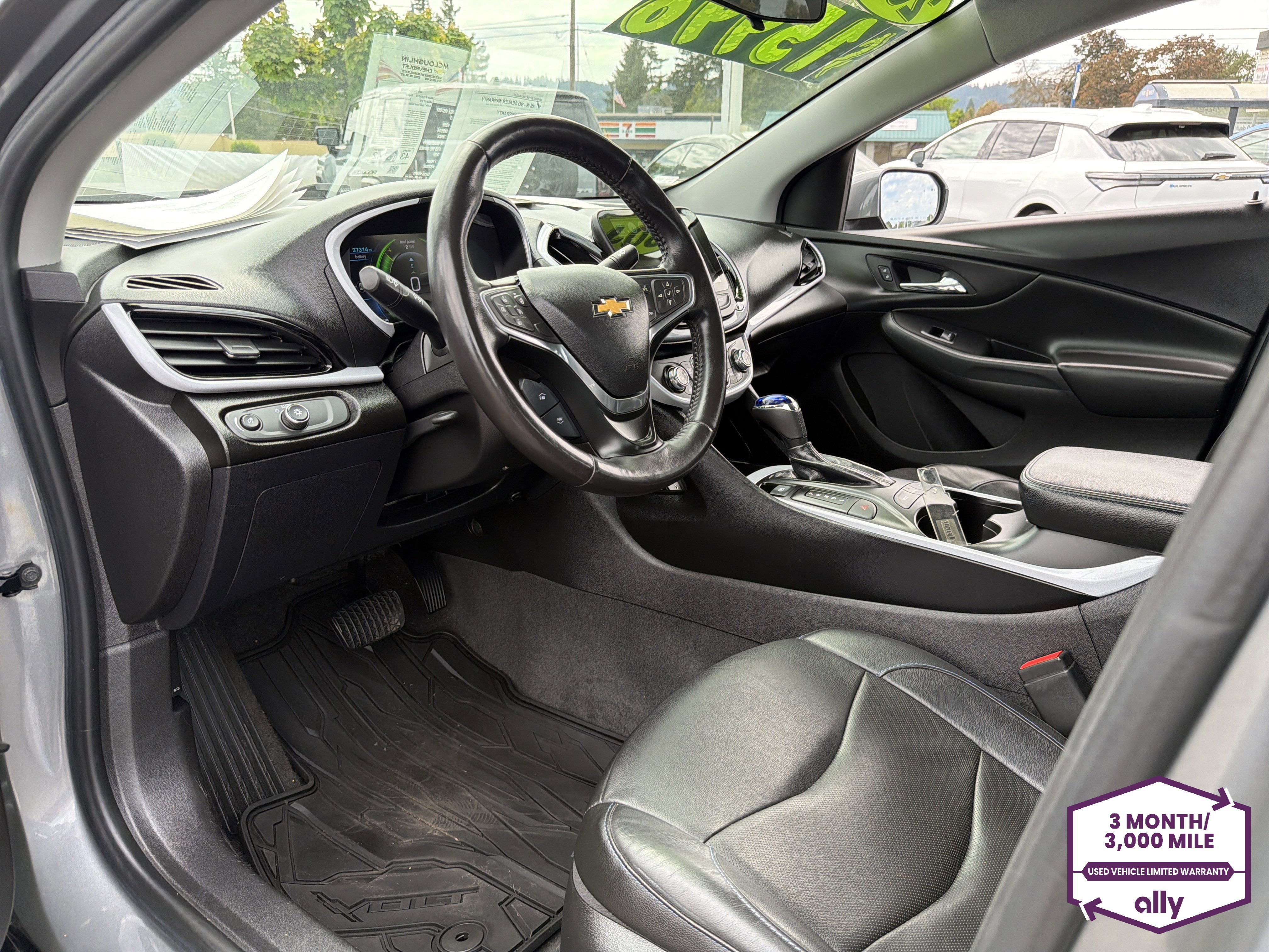 Used 2018 Chevrolet Volt LT w/ LT Driver Confidence Package FWD image 9