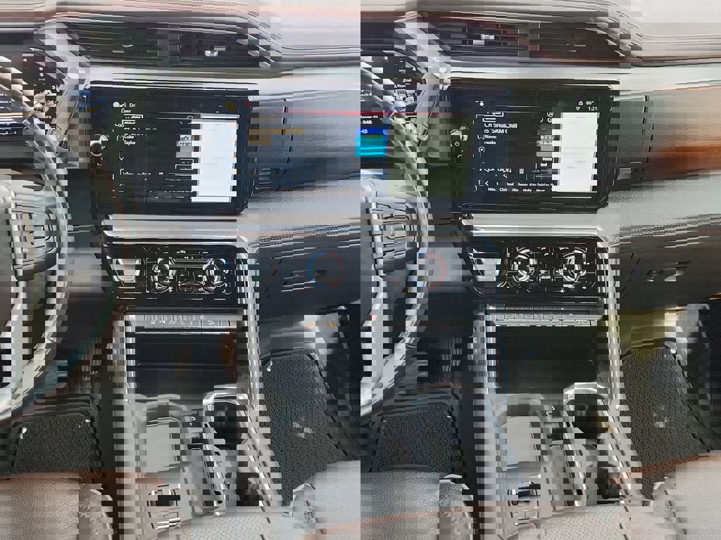 Used 2024 GMC Sierra 2500 Denali image 11