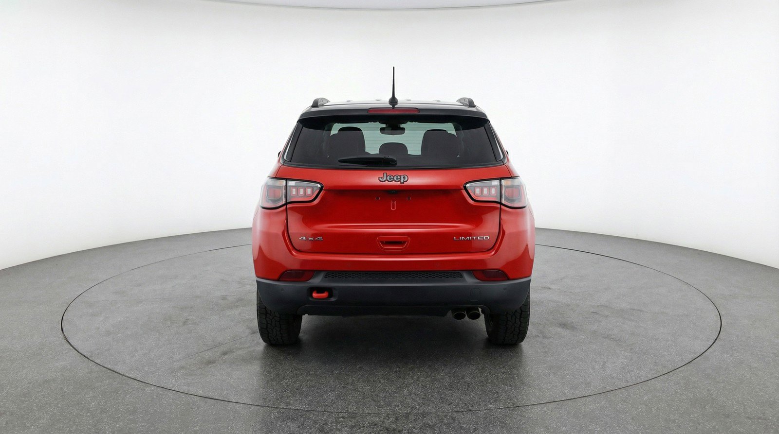 Used 2025 Jeep Compass Trailhawk image 7