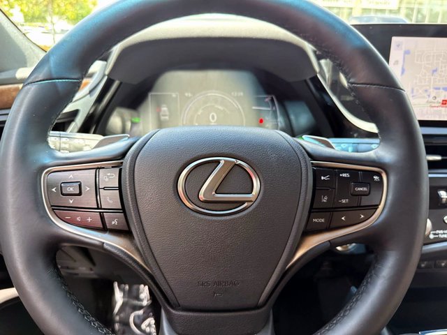 Used 2025 Lexus ES 300h w/ Premium Package FWD image 27