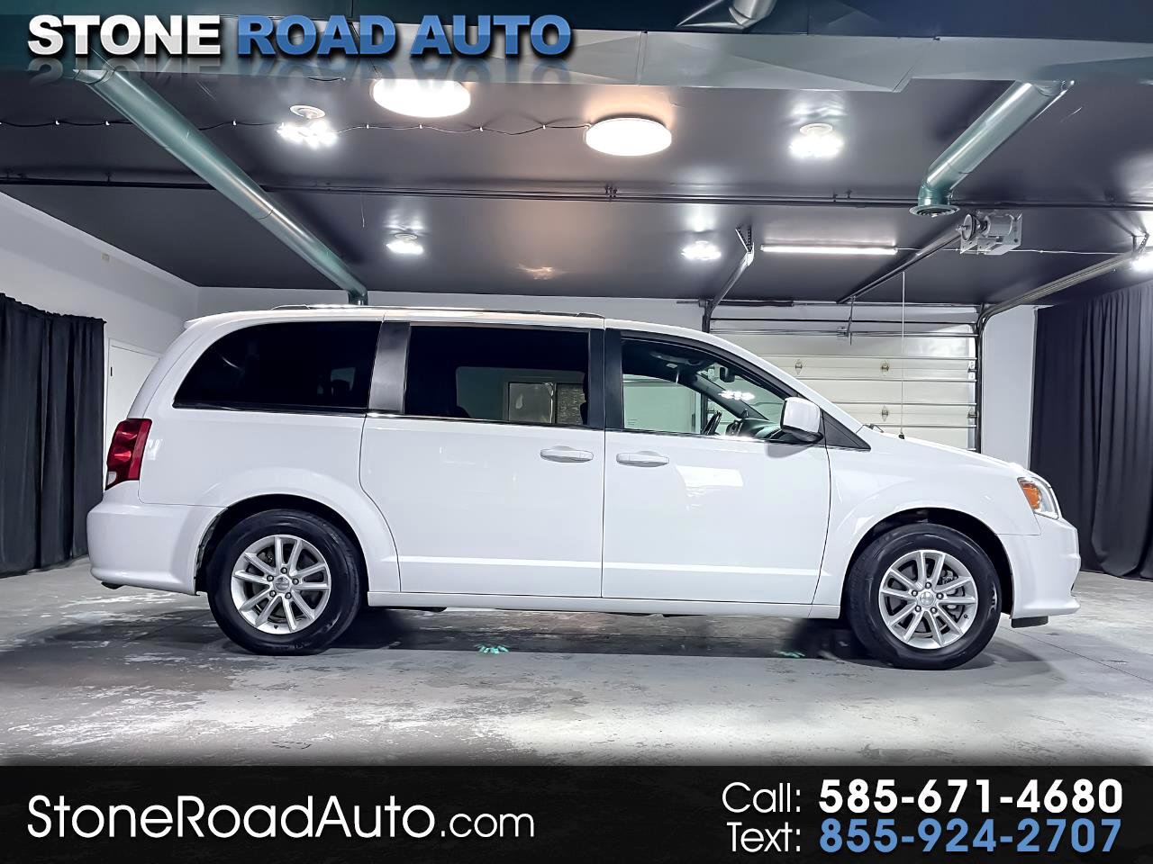 Used 2019 Dodge Grand Caravan SXT image 1