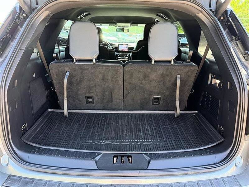 Used 2023 Ford Explorer ST-Line w/ Class IV Trailer Tow Package RWD image 13