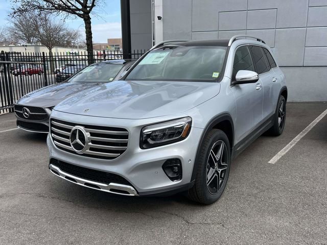 New 2026 Mercedes-Benz GLB 250 4MATIC image 3