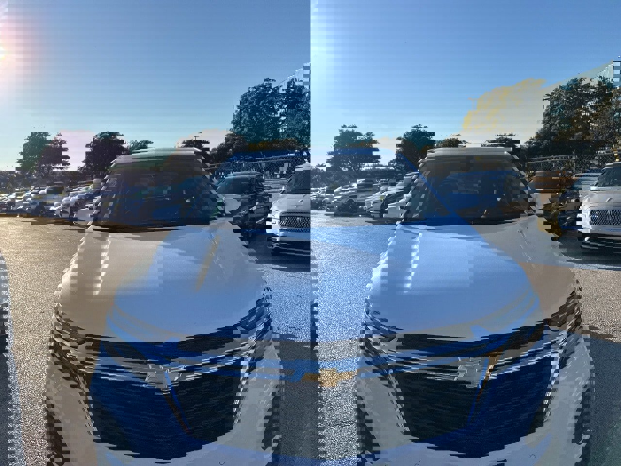 Used 2024 Chevrolet Equinox LT image 2