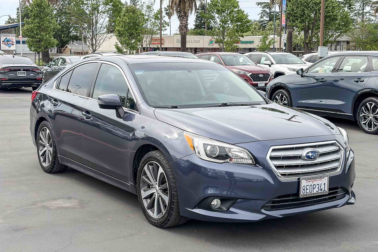 Used 2017 Subaru Legacy 2.5i Limited image 5