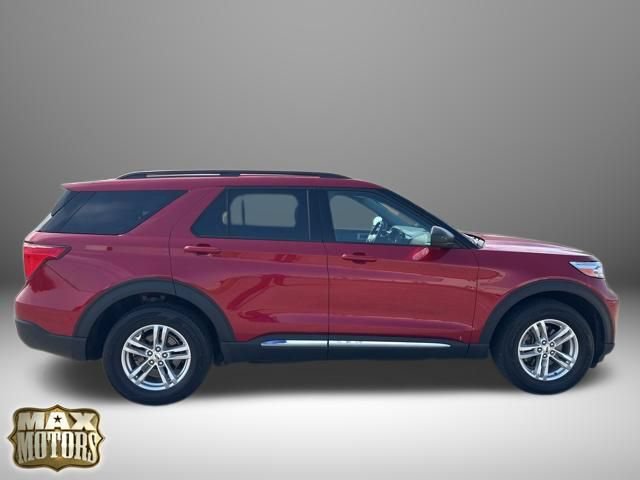 Used 2023 Ford Explorer XLT w/ Equipment Group 202A AWD/4WD image 5