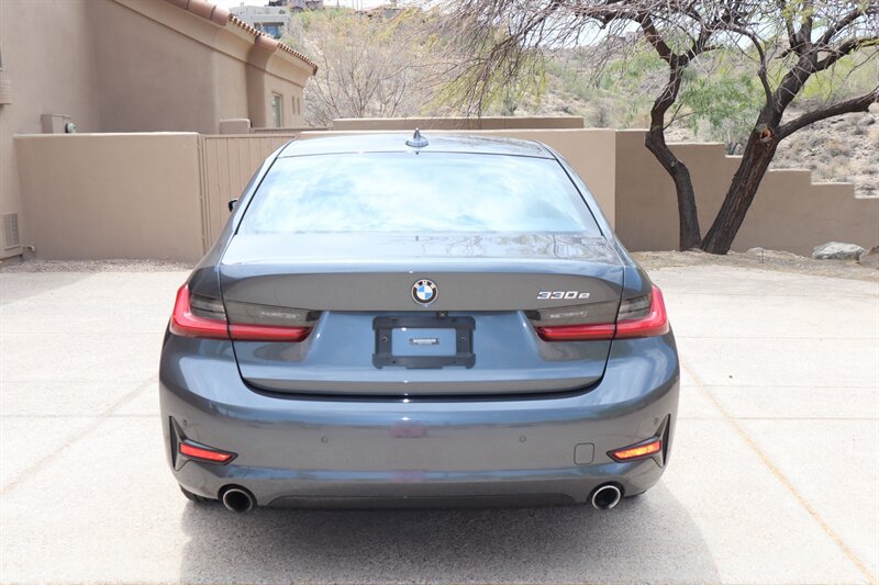Used 2021 BMW 330e w/ Convenience Package RWD image 5