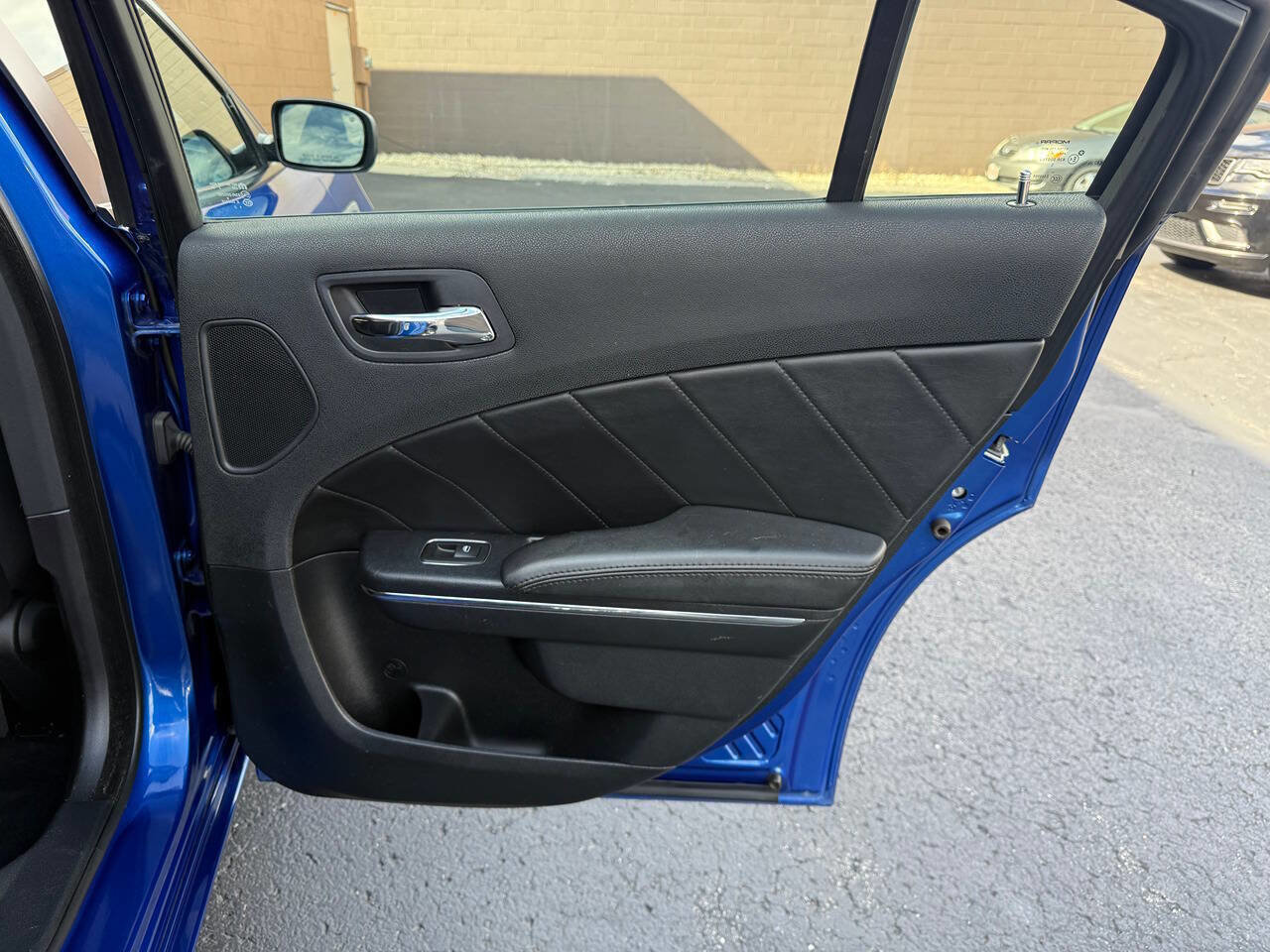 Used 2012 Dodge Charger R/T w/ Wheels & Tunes Group image 20