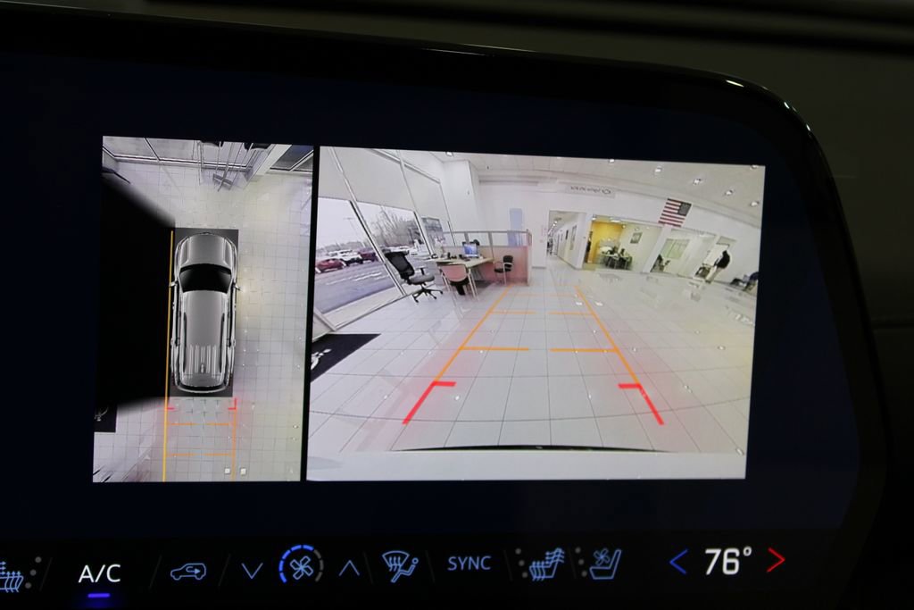 New 2026 Chevrolet Traverse High Country w/ LPO, Floor Liner Package image 42