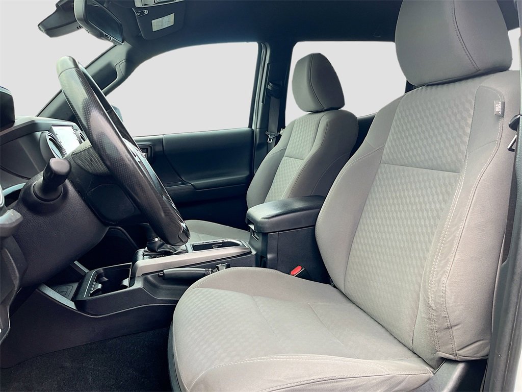 Used 2021 Toyota Tacoma TRD Off-Road image 19