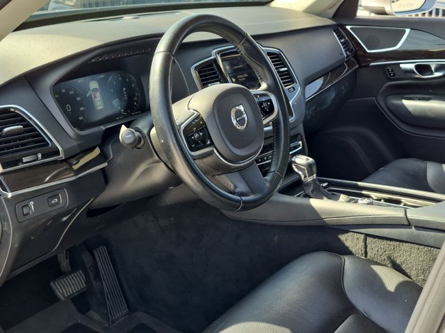Used 2017 Volvo XC90 T6 Momentum w/ Vision Package AWD/4WD image 9