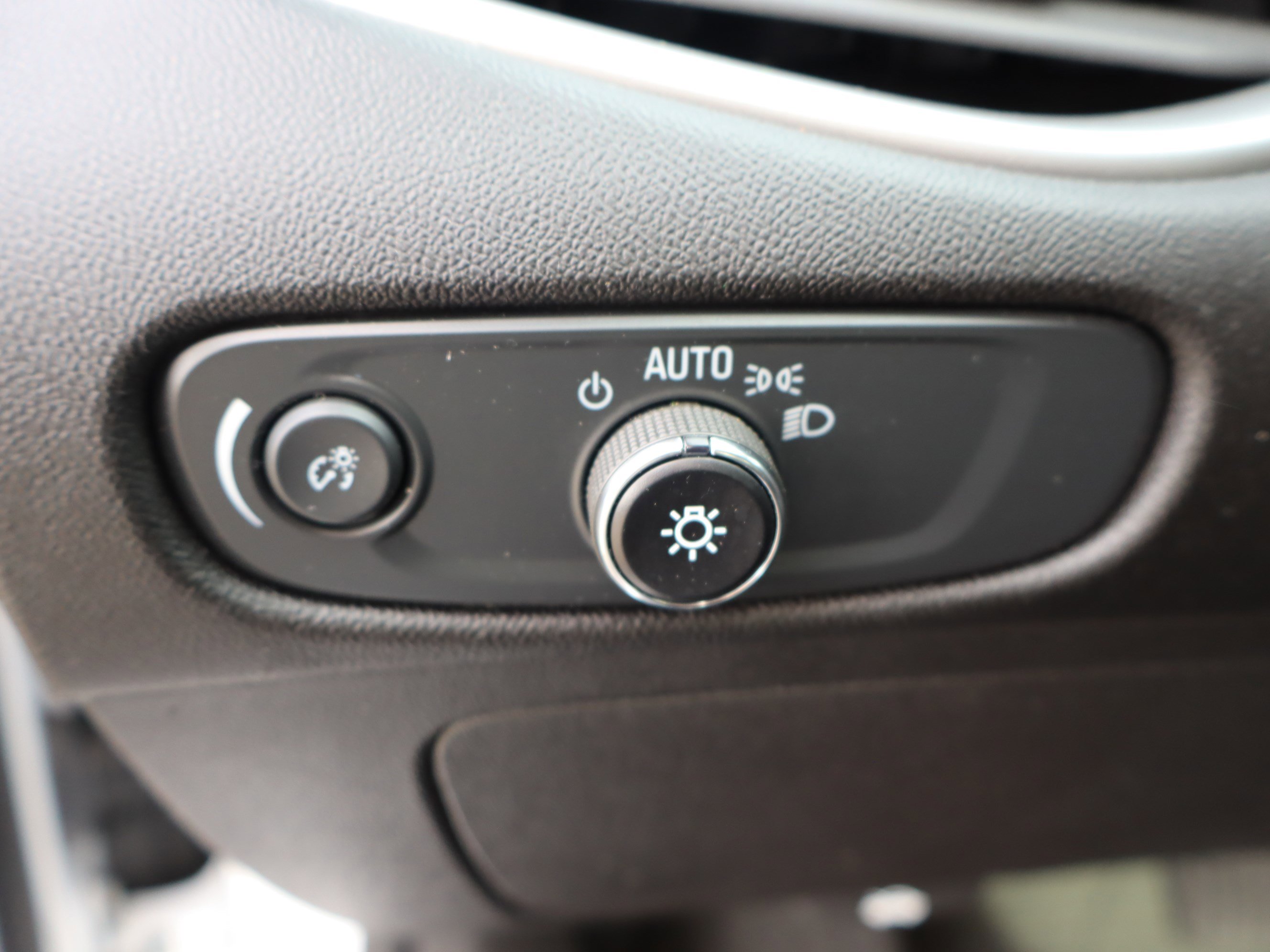 Used 2024 Chevrolet Malibu LT image 19