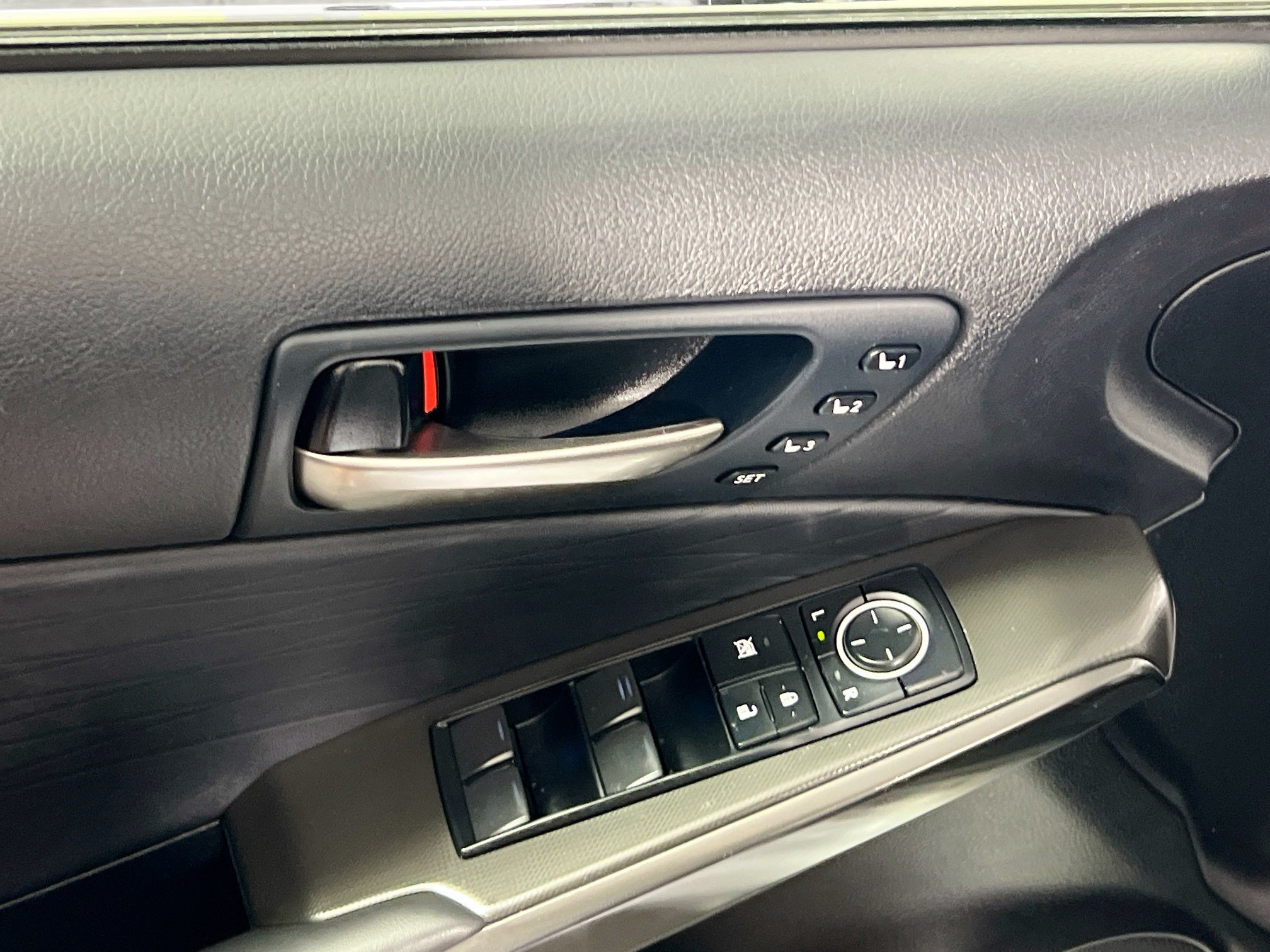 Used 2023 Lexus IS 350 F Sport w/ Memory Package RWD image 16