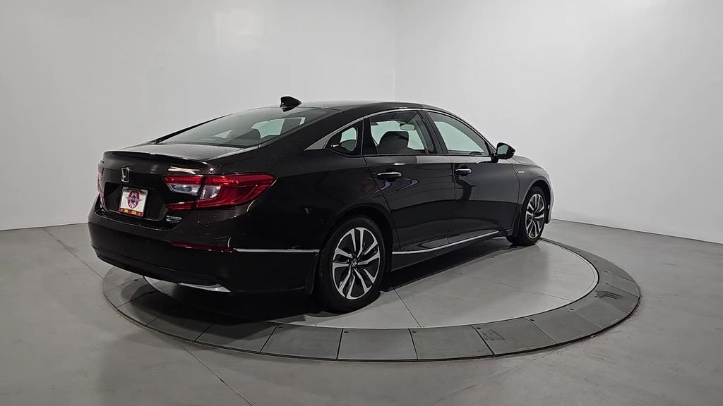 Used 2018 Honda Accord Touring image 5