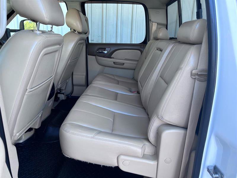Used 2014 GMC Sierra 2500 SLT w/ SLT Convenience Package AWD/4WD image 21