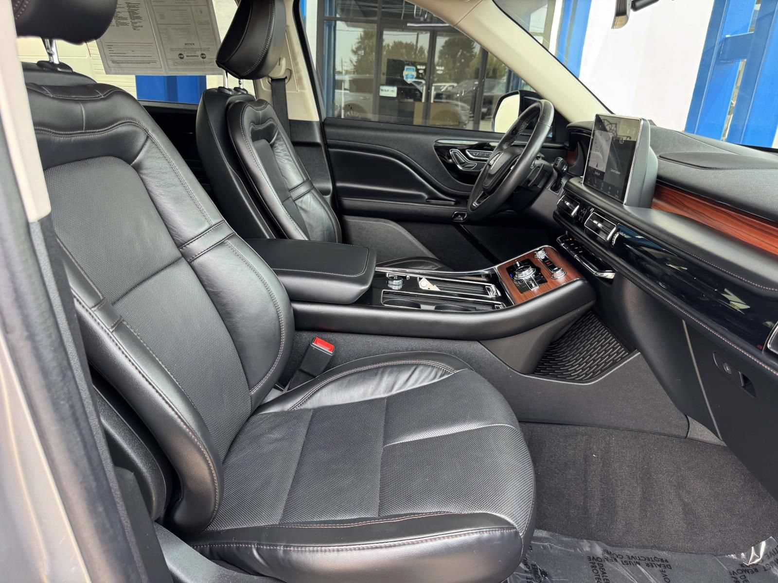 Used 2022 Lincoln Aviator Reserve w/ Elements Package Plus AWD/4WD image 28