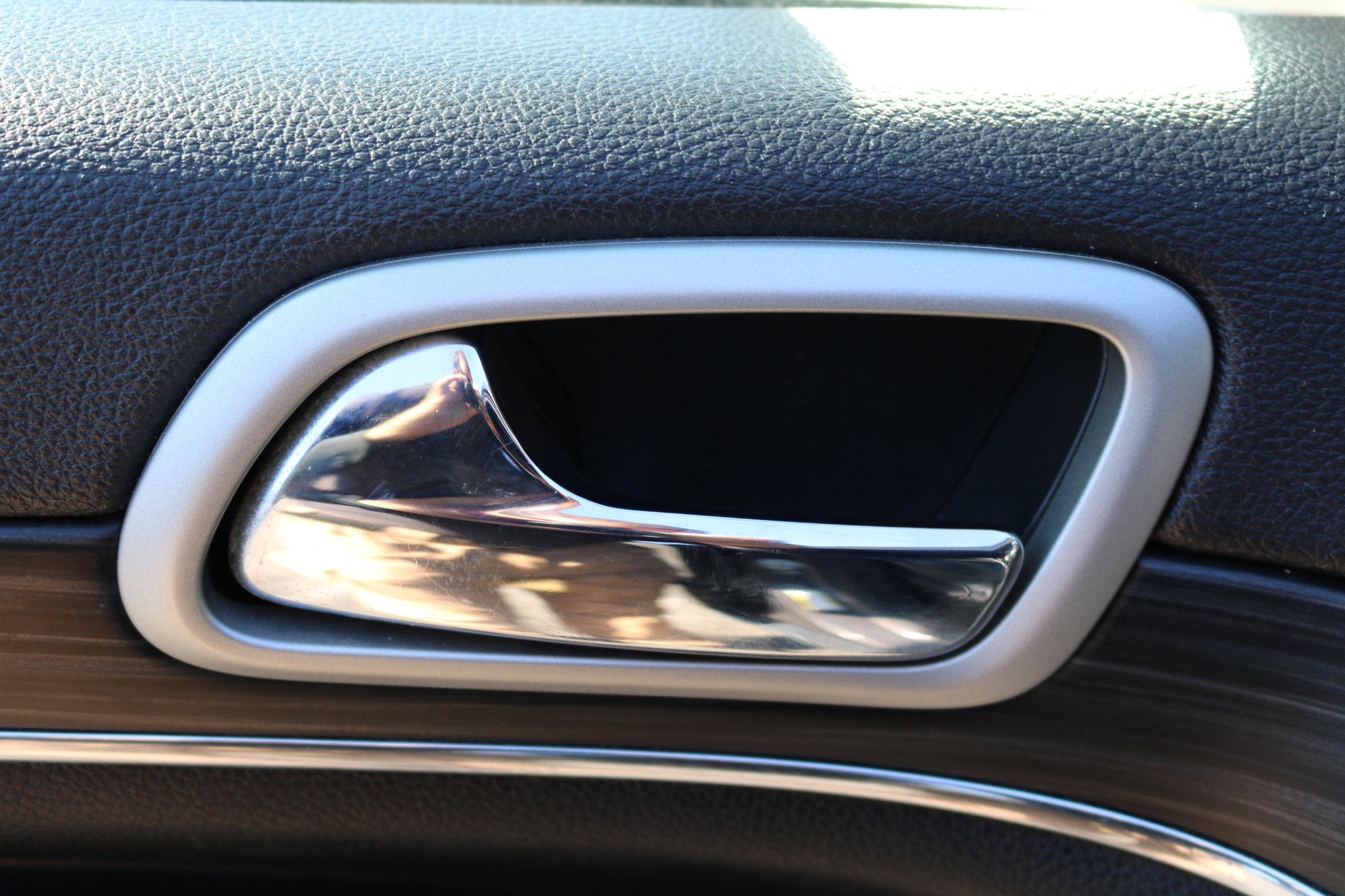 Used 2021 Jeep Grand Cherokee Limited w/ Luxury Group II image 14