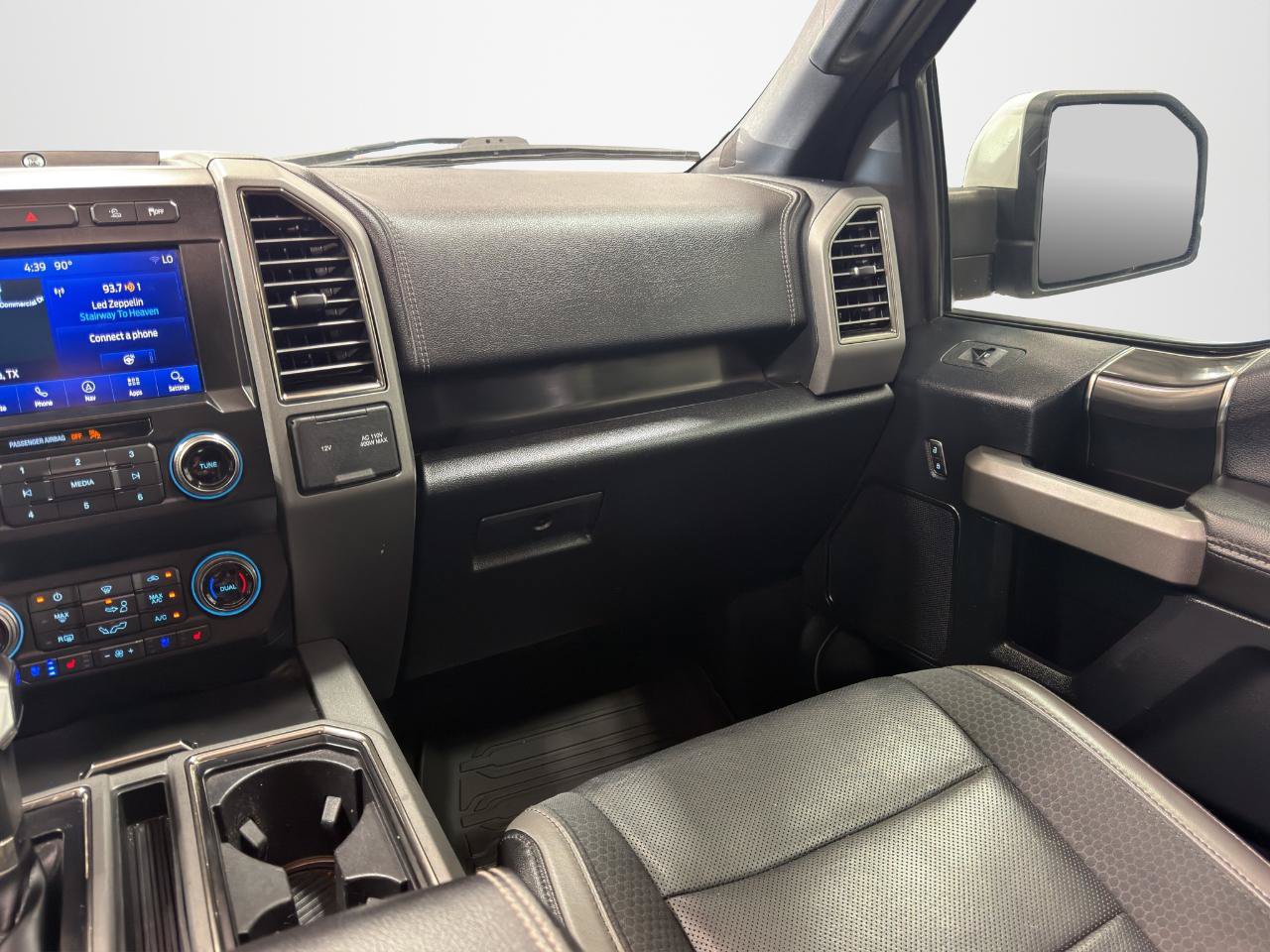 Used 2020 Ford F150 Raptor w/ Equipment Group 802A Luxury AWD/4WD image 22