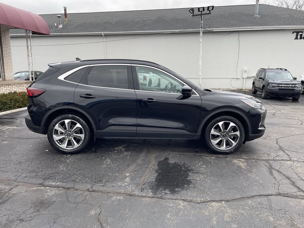 Used 2023 Ford Escape Platinum image 8