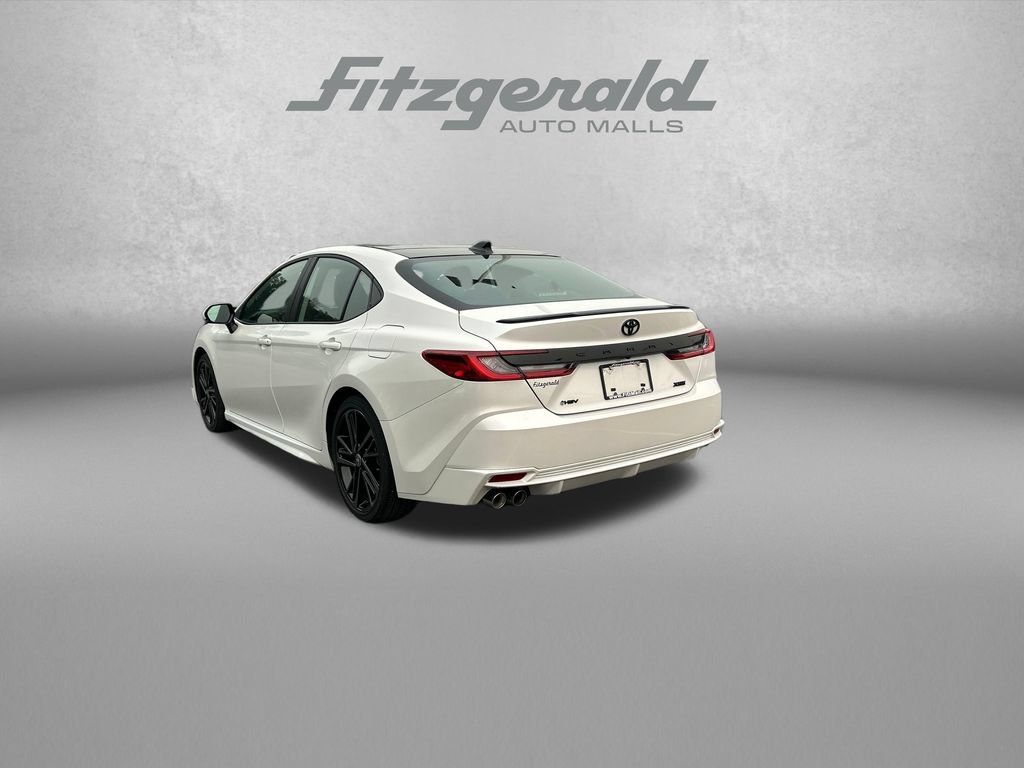 Used 2025 Toyota Camry XSE FWD image 6