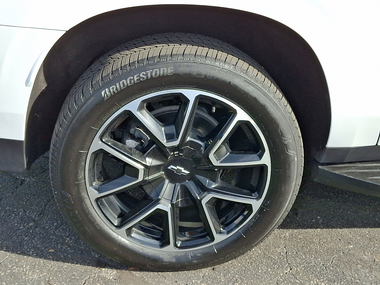 Certified 2024 Chevrolet Suburban RST w/ Luxury Package image 9