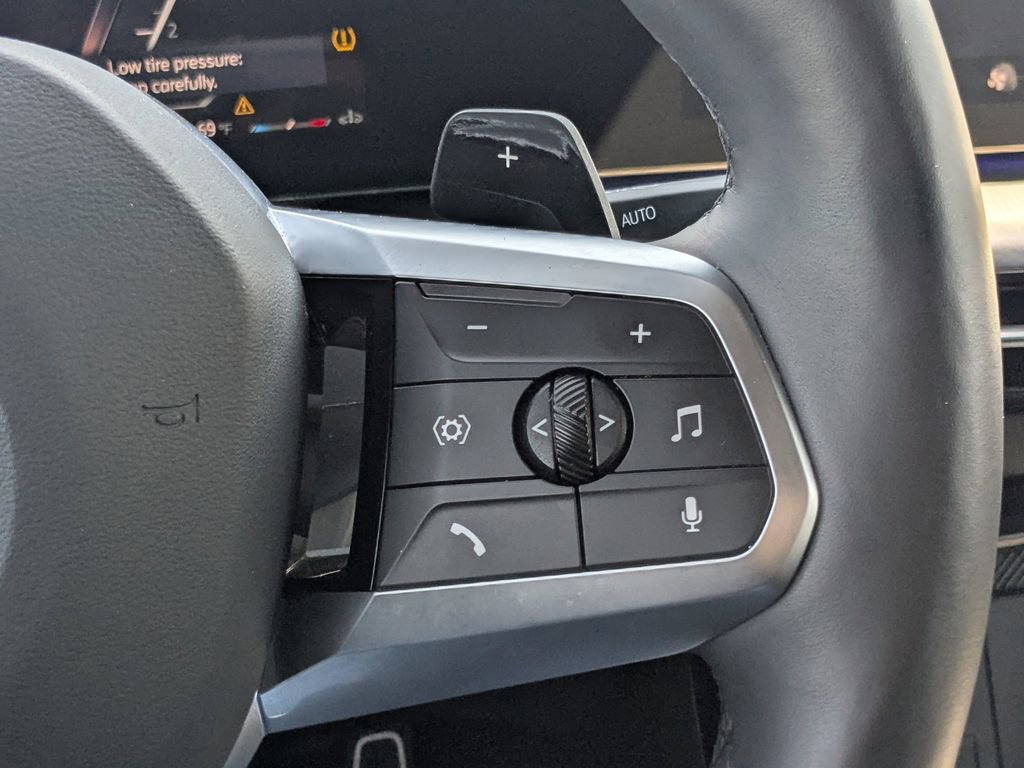 Used 2025 BMW X2 xDrive28i w/ M Sport Package AWD/4WD image 23