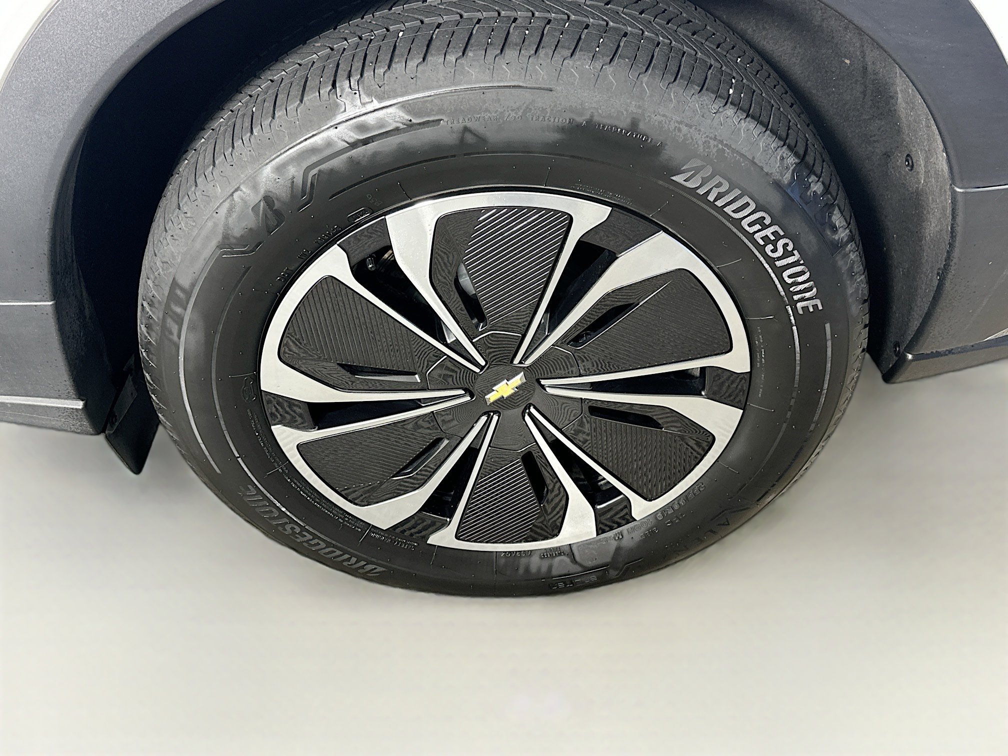 Used 2024 Chevrolet Blazer EV LT AWD/4WD image 11