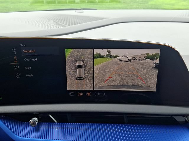 New 2027 Cadillac Optiq Luxury AWD/4WD image 13