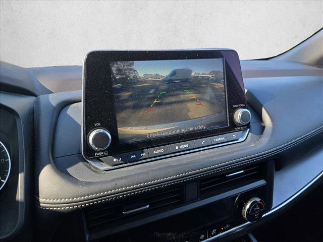 Used 2023 Nissan Rogue SV image 15