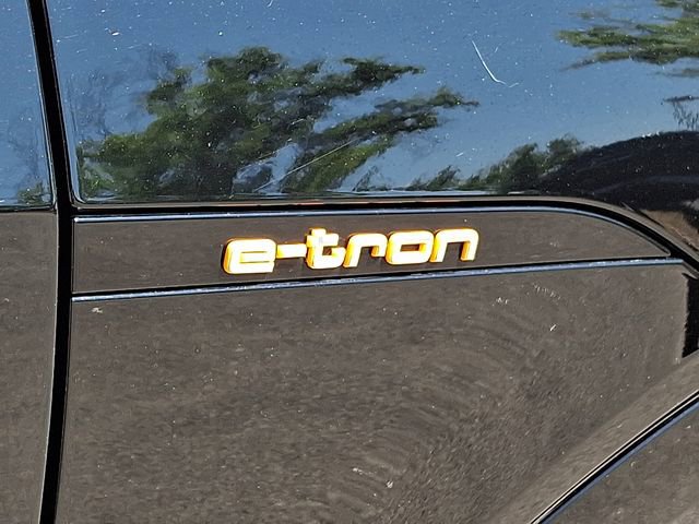 Used 2019 Audi e-tron Premium Plus AWD/4WD image 37