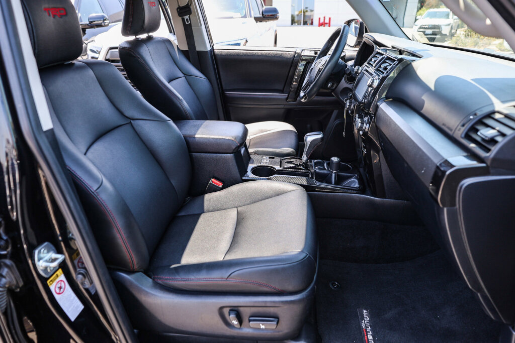 Used 2019 Toyota 4Runner TRD Off-Road Premium AWD/4WD image 7