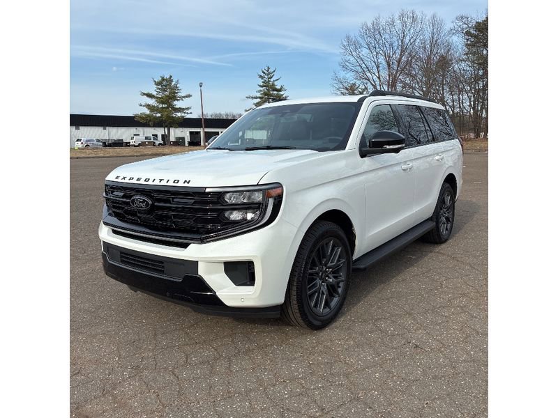 Certified 2026 Ford Expedition Platinum w/ Stealth Appearance Package image 2