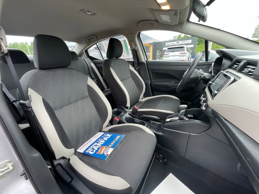 Used 2021 Nissan Versa SV FWD image 11